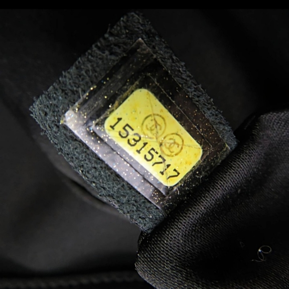 AUTHENTIC CHANEL QUILTED SHW CC CLASSIC CHAIN SHOULDER BAG - Picture 7 of 9